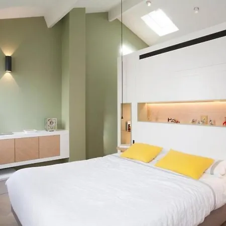 Unique House In The 16